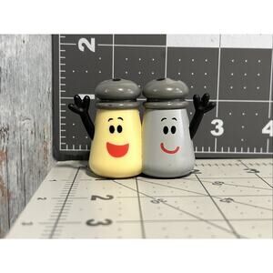 Blue Clues Salt & Pepper Shaker Just Play Replacement Plastic Figure